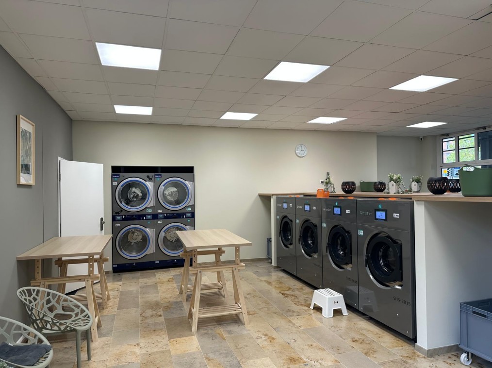 Bagaimana Teknologi Laundry Mengubah Apartemen dan Laundry