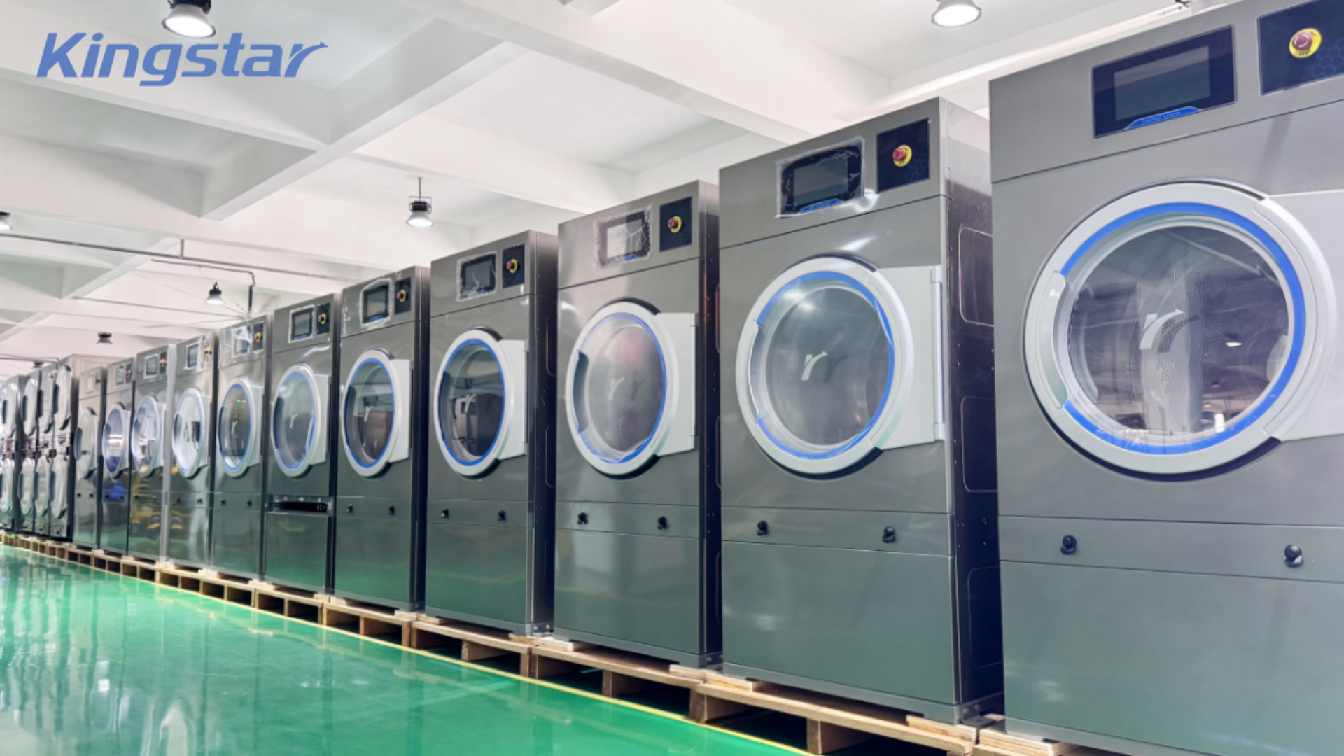 Bagaimana Penatu Mencuci Kain Flanel dengan Benar: Pria yang Elegan dalam Kain